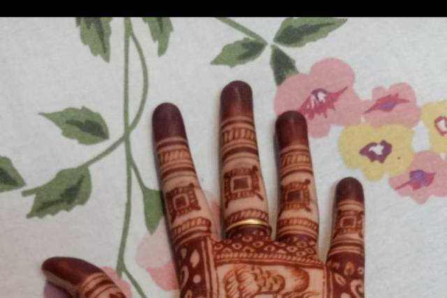 services - Alok Mehandi Artist