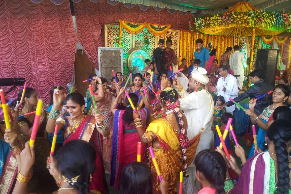 Kolatam & dandiya for weddings