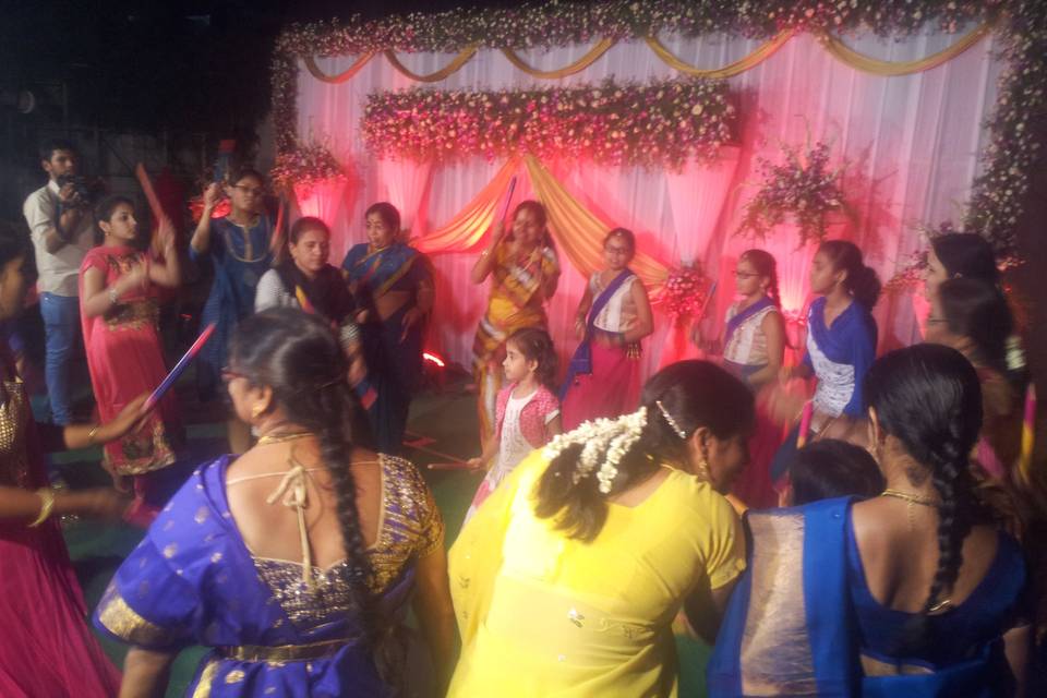 Kolatam & dandiya for weddings