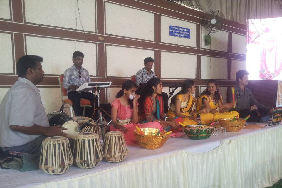 Kolatam & dandiya for weddings