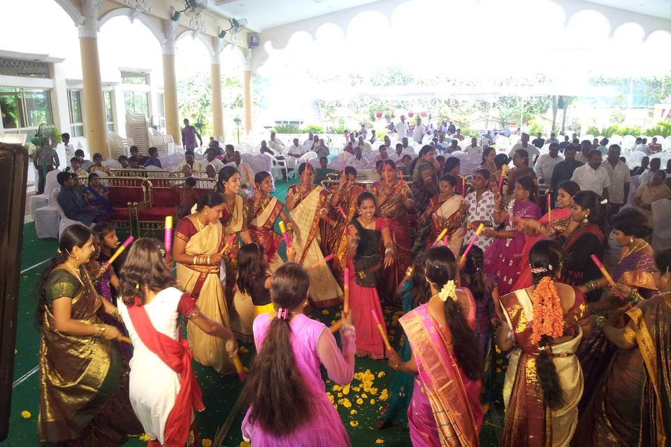 Kolatam & dandiya for weddings