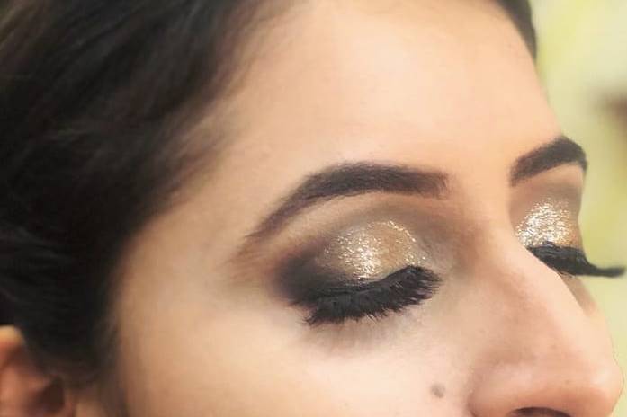 Party makeup