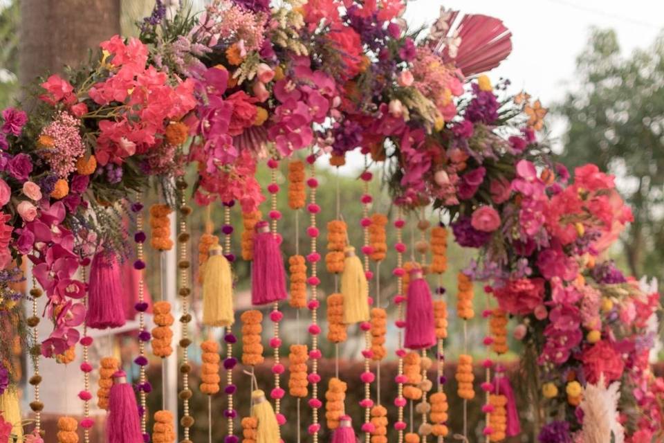 COLOURFUL MEHENDI