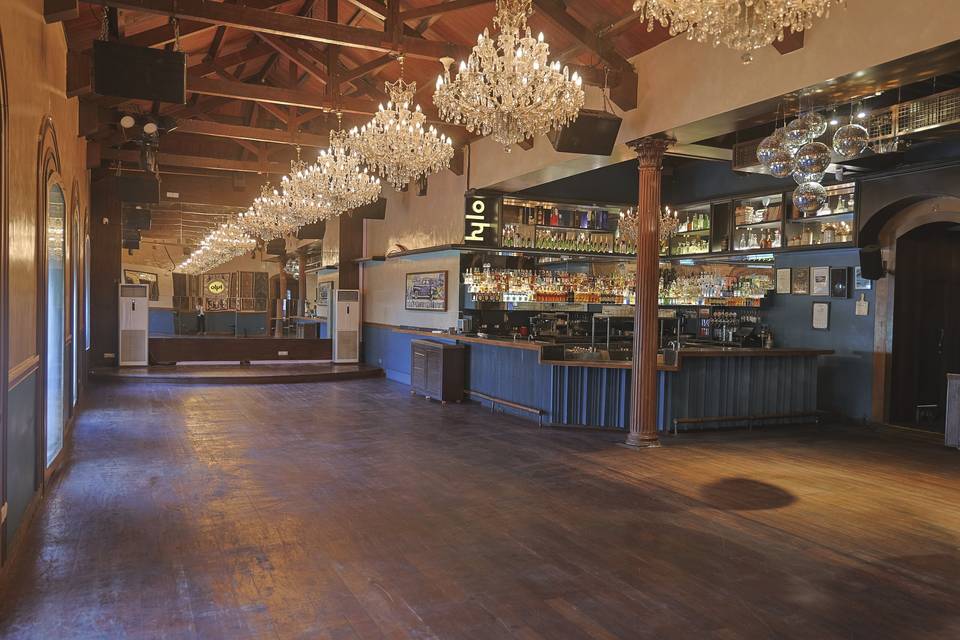 Banquet hall