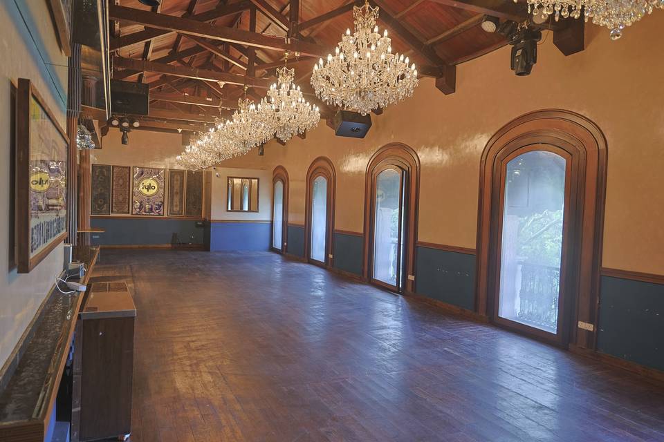 Banquet hall