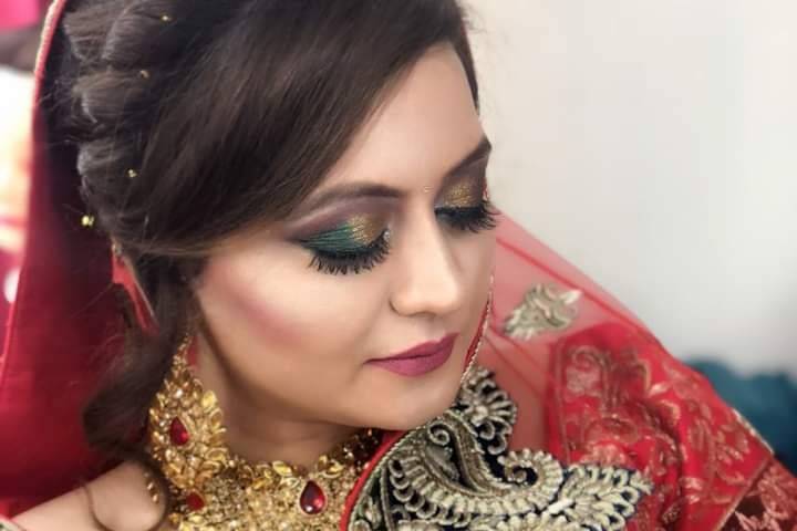 Seema Negi Makeovers