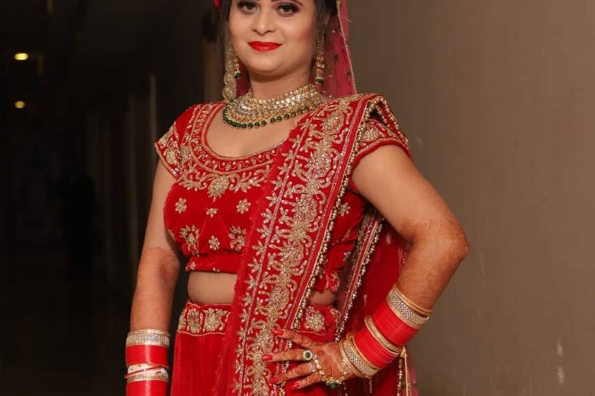 Seema Negi Makeovers