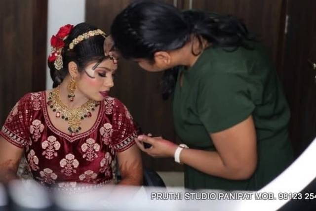 Glammakeup 4U By Archana