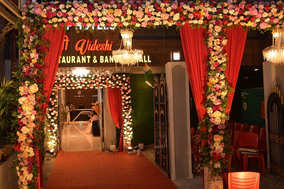 Entrance decor