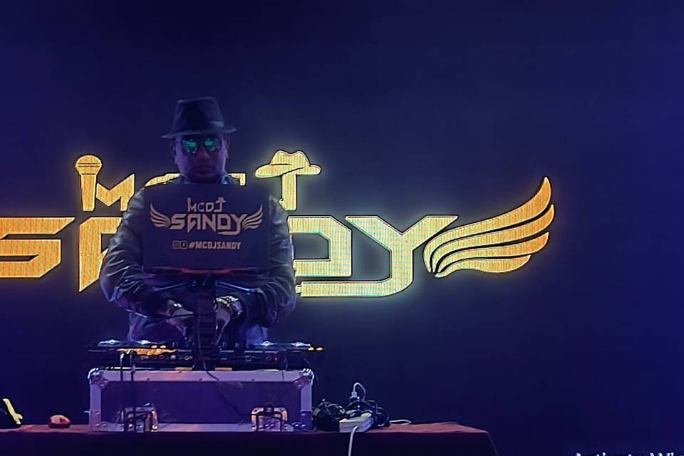 MC/DJ Sandy