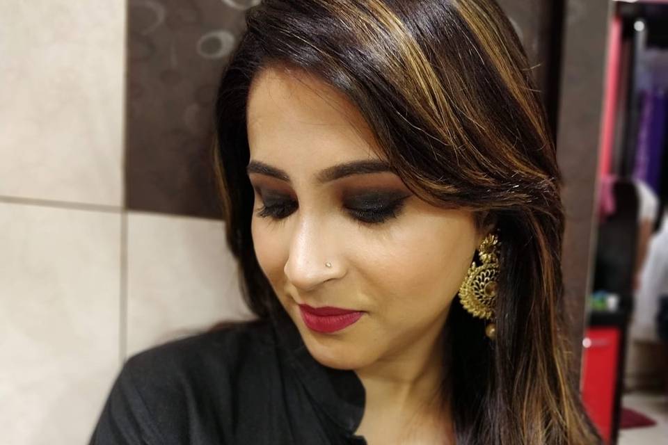 MUA Priyanka Tawade