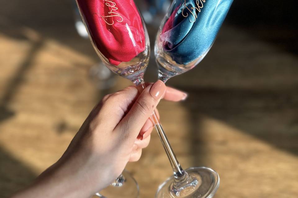 Engraved flutes