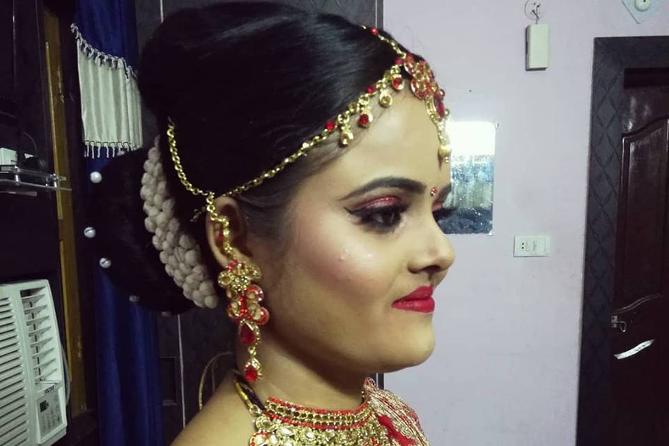 Bridal makeup