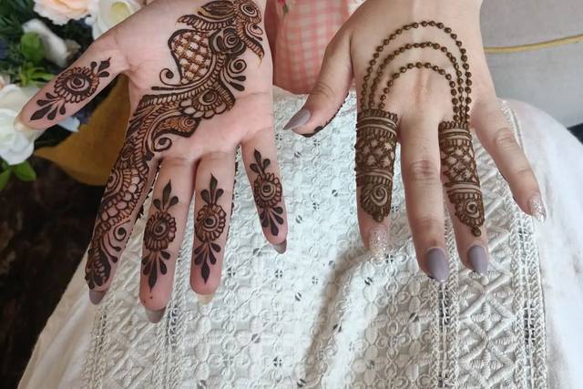 8,326 Design Henna Stock Photos - Free & Royalty-Free Stock Photos from  Dreamstime