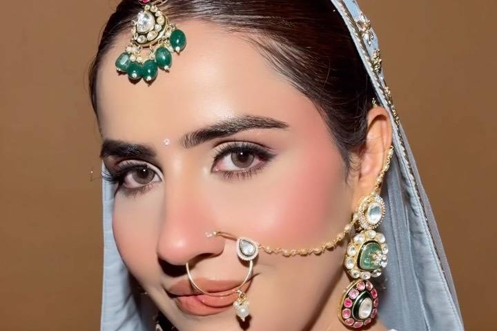 Shivani Lohiya Makeup Artist