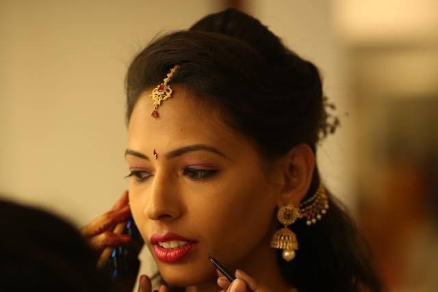 LightBright Makeup by Shalini Srinivas