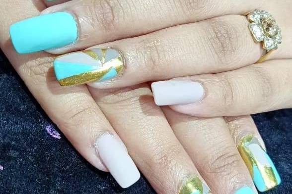 Best & Exotic Nail Extensions At Home In Delhi | The Monsha's