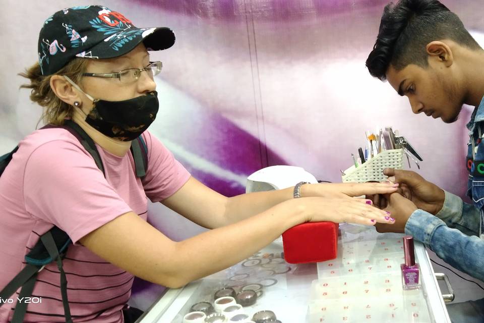 Top Beauty Parlours For Nail Extension in Kamla Nagar - Best Beauty Parlors  For Acrylic Nail Extension Delhi - Justdial