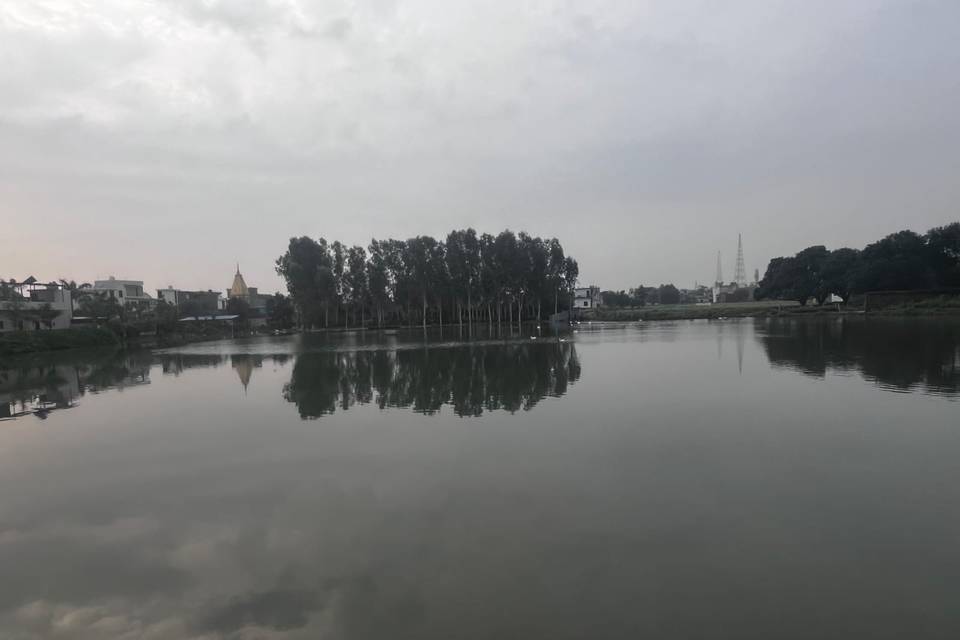 River side