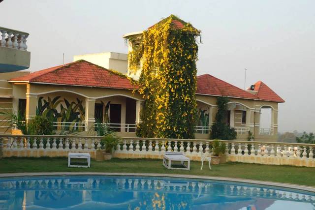 Country Club, Medchal