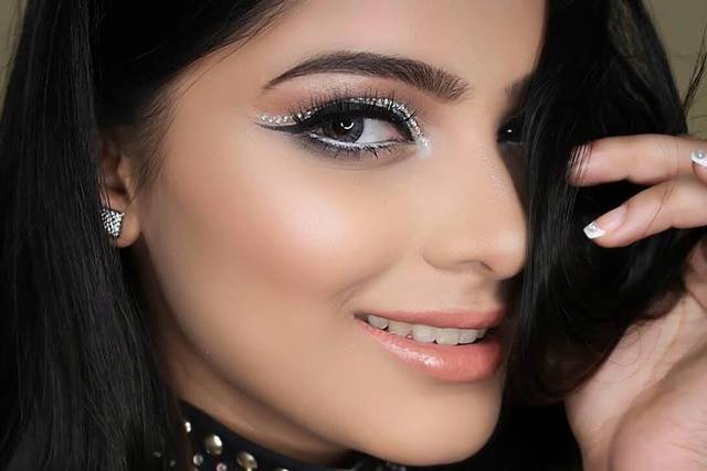 Party makeup