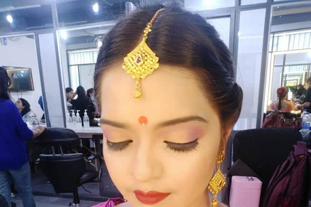 Dream Look Makeup Artist Yogita