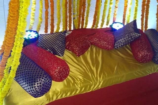 Sitting Decor