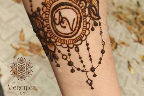 Veronica Henna Artist