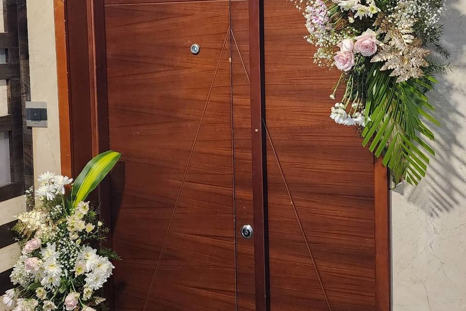 Entance decor