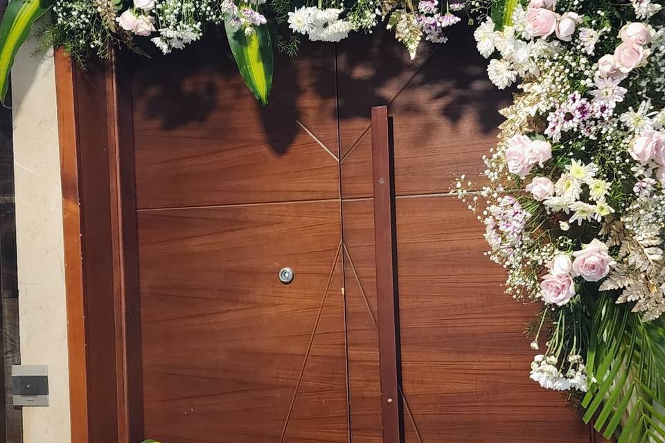Entance decor