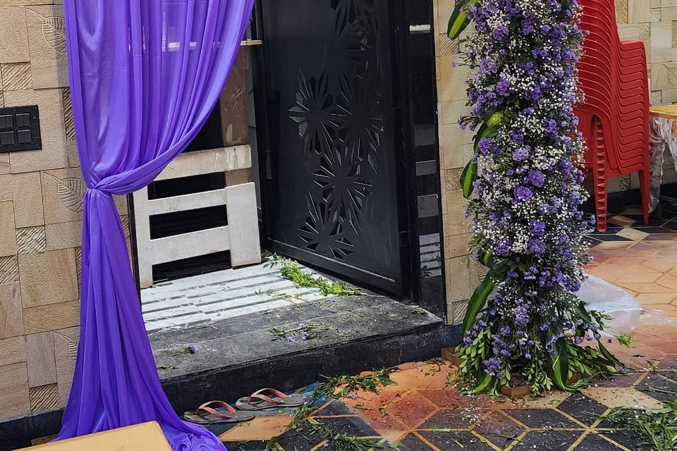 Entrance decor