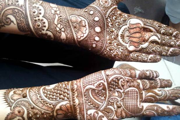 Pawan Mehendi Art