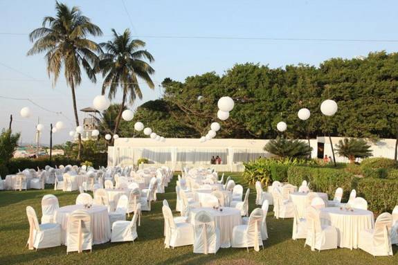 Sea green lawns