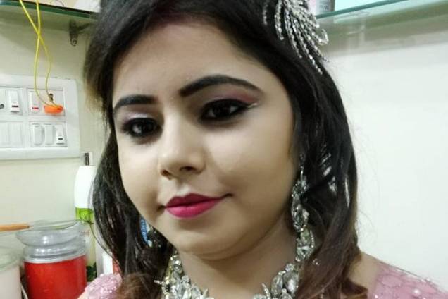 Surbhi Beauty Academy