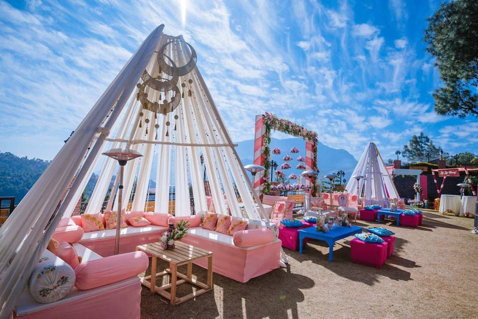 Couple's Lounge