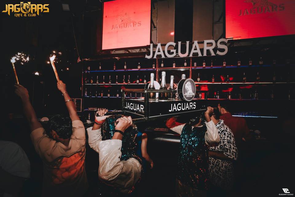 JAGUARS NIGHT CLUB