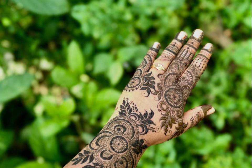 Henna by Harshi