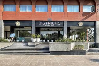 Hotel District 5