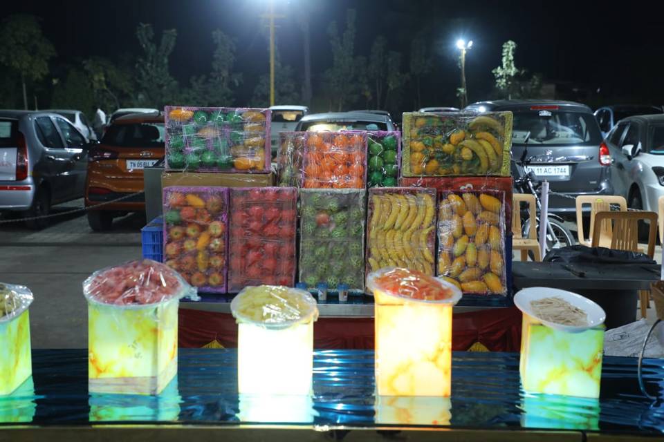 Stalls - Ice , Fruits , Beeda