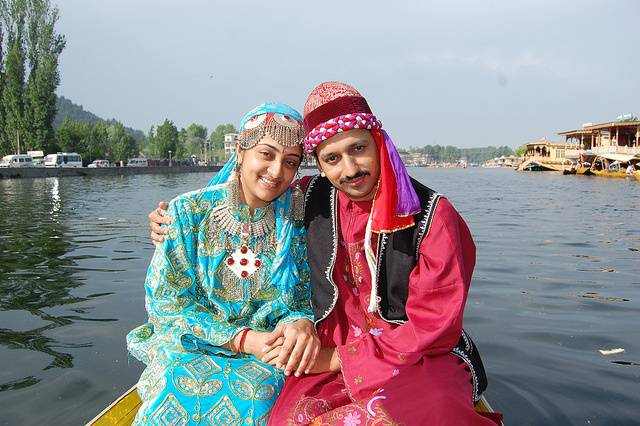 Honeymoon in kashmir
