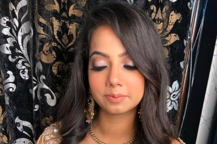 Tania Dhingra Makeup Artist