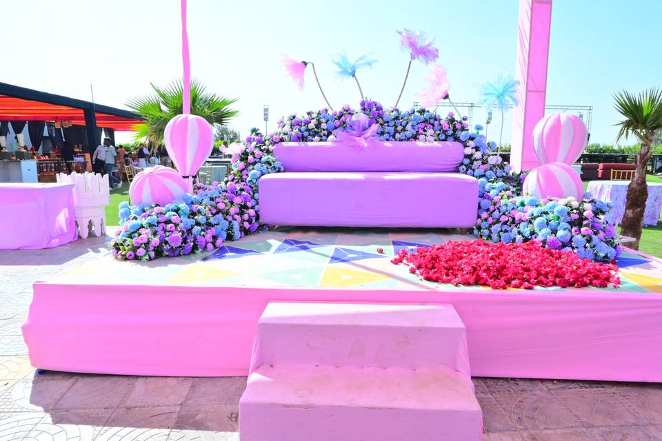 Swimming Pool Party Stage