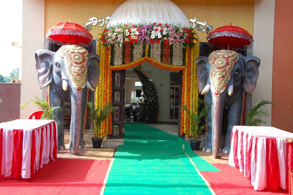 Entrance decor