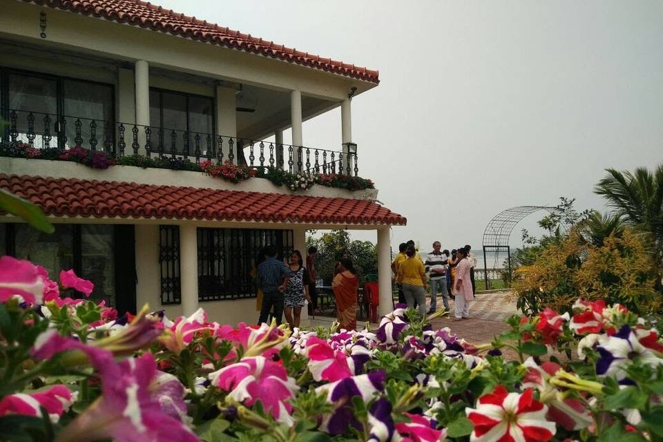 Nongore Villa, A Luxury Resort by the Ganges
