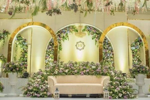 Stage decor