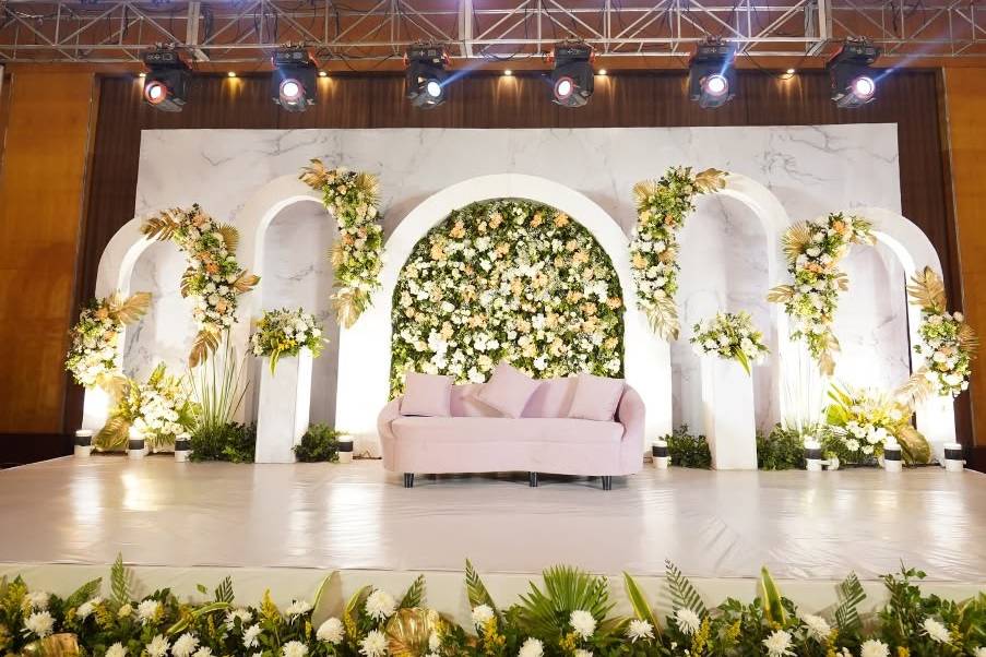 Happy Begins Wedding and Event Planner
