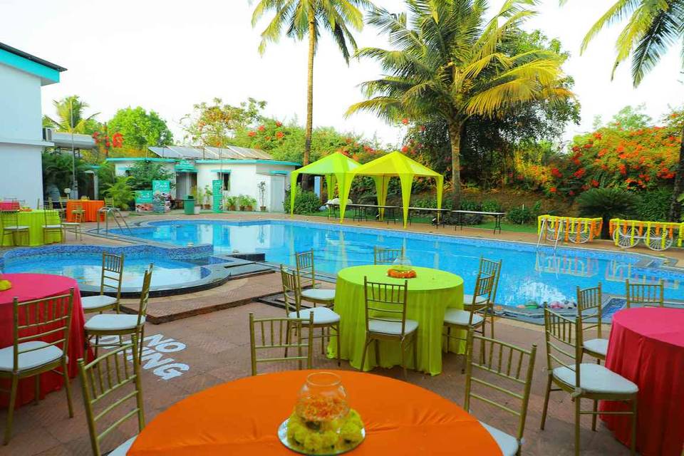 Poolside wedding setup and decor