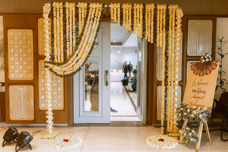 Entrance decor