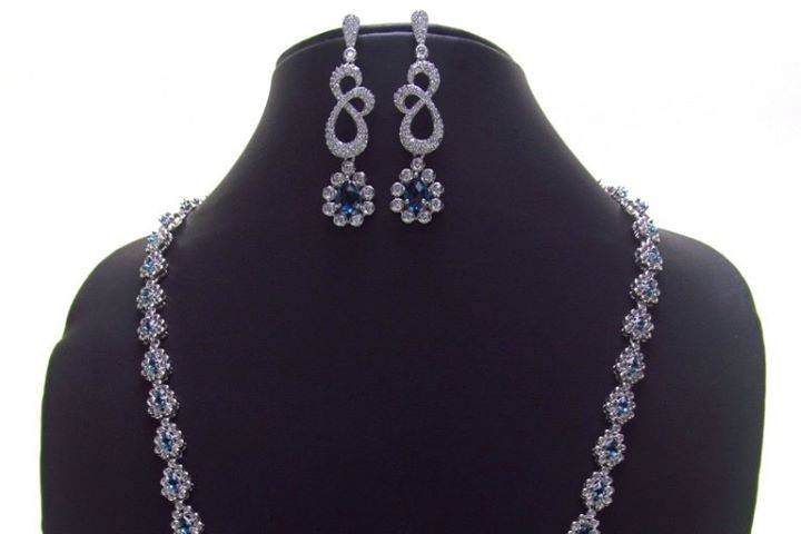 Necklace & earrings