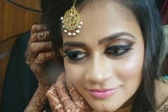 Makeup Artist Suman Agarwal
